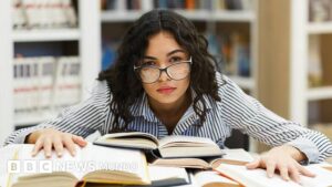 Estudiar más horas no siempre te ayuda a aprender más: la trampa de la carga cognitiva