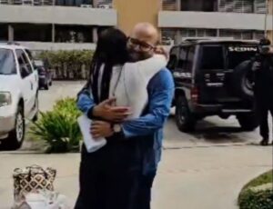 Excarcelaron al abogado Luis Istúriz: así fue el emotivo reencuentro con su familia (VIDEOS)