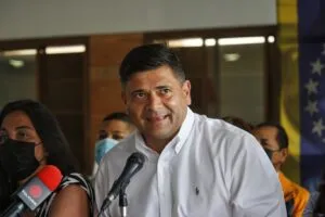 Freddy Superlano transita a libertad total, informa su esposa