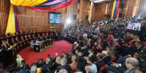 Frustración entre las familias de presos políticos al no recibir el Parlamento de Venezuela la ley de amnistía