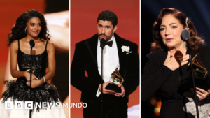 «Fuera ICE» y «no somos animales»: las fuertes críticas de Bad Bunny y otras estrellas en la ceremonia de los Grammy contra las redadas migratorias de Donald Trump