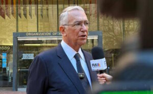 Grupo Salinas anuncia pago de 32 mil mdp al SAT; lo liquidará en 18 mensualidades