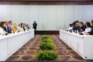 Inicia encuentro de la Comisión para la convivencia democrática y la paz