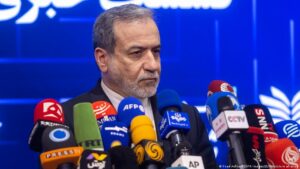 Irán dice tener «iniciativas reales» para negociar con EEUU