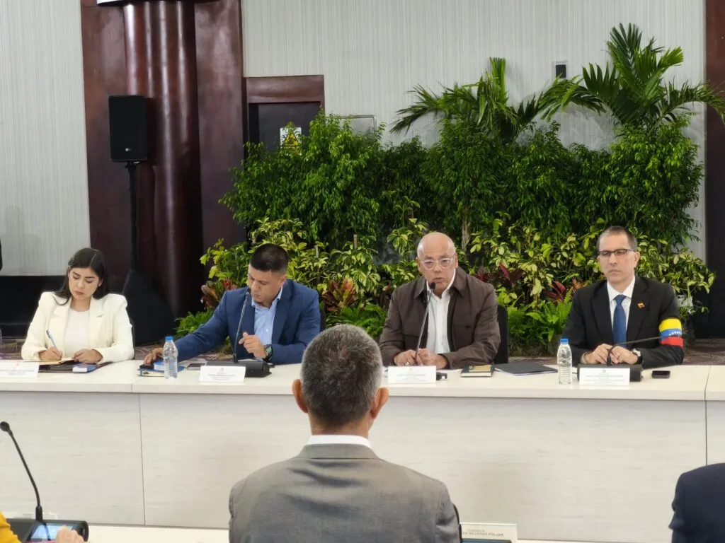 Jorge Rodríguez redujo el alcance del nuevo "diálogo" al señalar a quiénes fueron excluidos