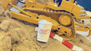 La cafetería en la que puedes disfrutar del café mientras excavas y juegas con la arena
