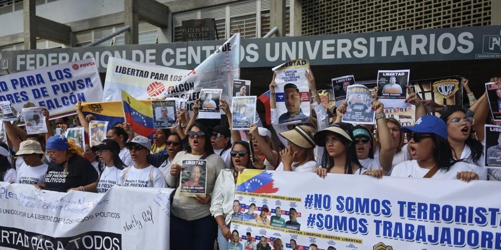 La calle venezolana se divide entre dos memorias 30 días después de la captura de Maduro