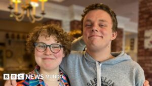 La inspiradora historia de dos primos adolescentes que viven con tumores cerebrales inoperables