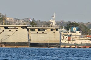 La lancha de EEUU interceptada en Cuba llevaba 14 fusiles y 13.000 balas, según La Habana | elmundo.es