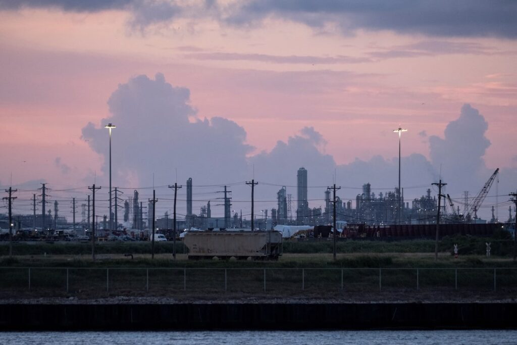 Las dificultades que enfrentan refinadores de EEUU ante aumento de importaciones de crudo venezolano