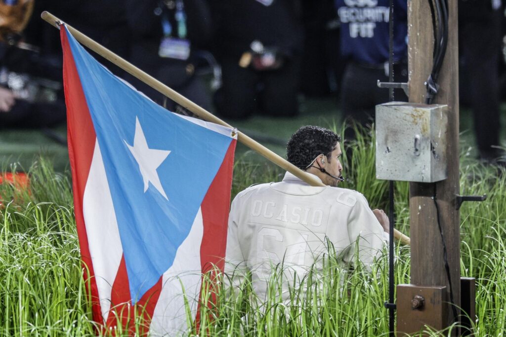 Las reproducciones en Spotify de Bad Bunny en EE.UU. aumentaron un 470% tras el Super Bowl - AlbertoNews
