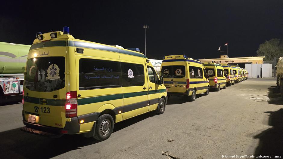 Llegan a Egipto 16 heridos desde Gaza por el paso de Rafah