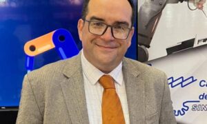 Luis Rossi, presidente de la CIEC: “La industria es el ancla de los buenos trabajos”