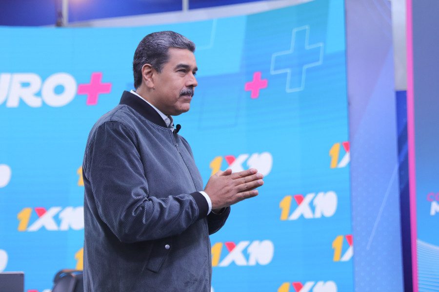 Maduro reivindica derecho a que Venezuela pague su defensa