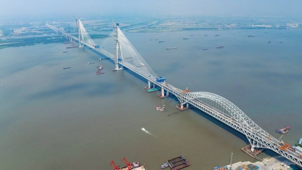 Megaestructura: Construyeron el puente más largo del mundo y tiene 350 metros de altura (VIDEO)