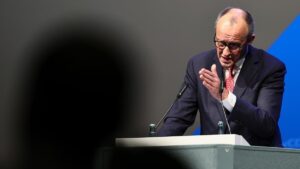 Merz se aferra al rearme alemán y europeo un año después de la victoria electoral | elperiodico.com