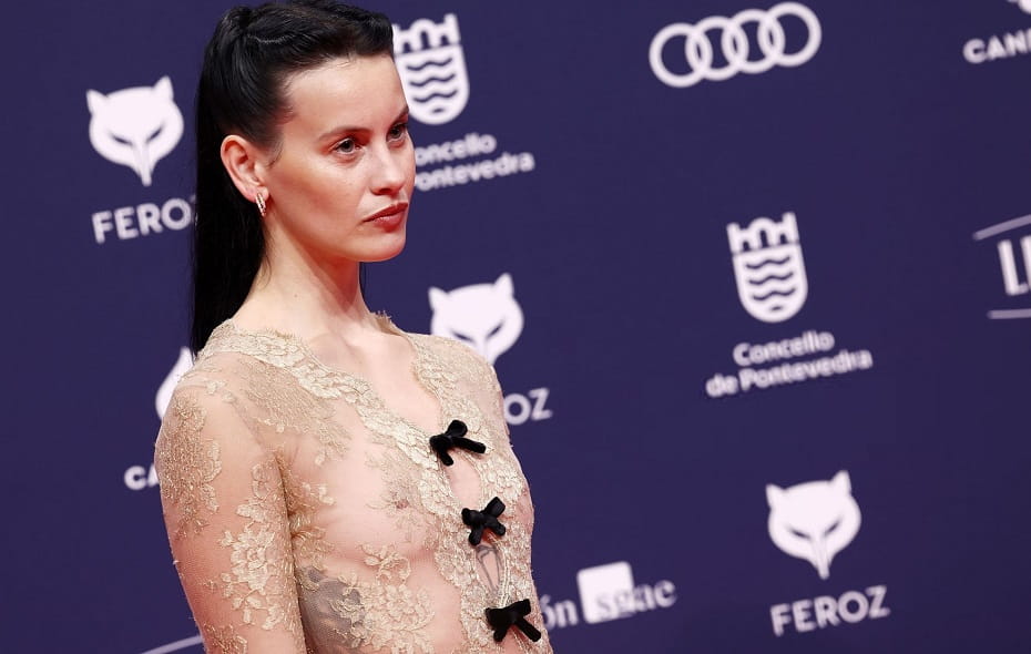 Milena Smit y sus transparencias en los Premios Feroz