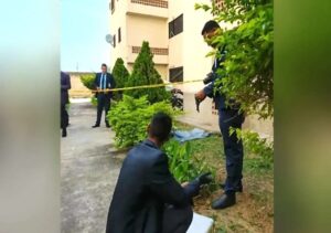 Murió mientras instalaba aire acondicionado