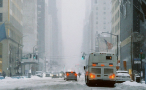 Nueva York registra 14 muertes por frío mientras continúa la alerta invernal
