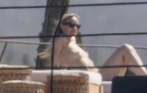 Olivia Wilde pillada haciendo topless en México
