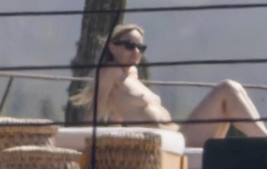 Olivia Wilde pillada haciendo topless en México