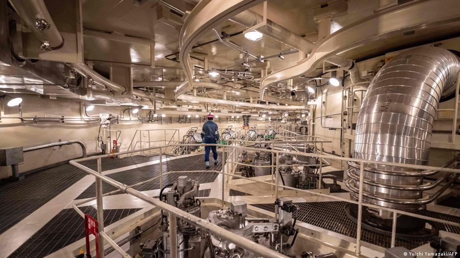 Operadora de Fukushima distribuye electricidad tras 14 años