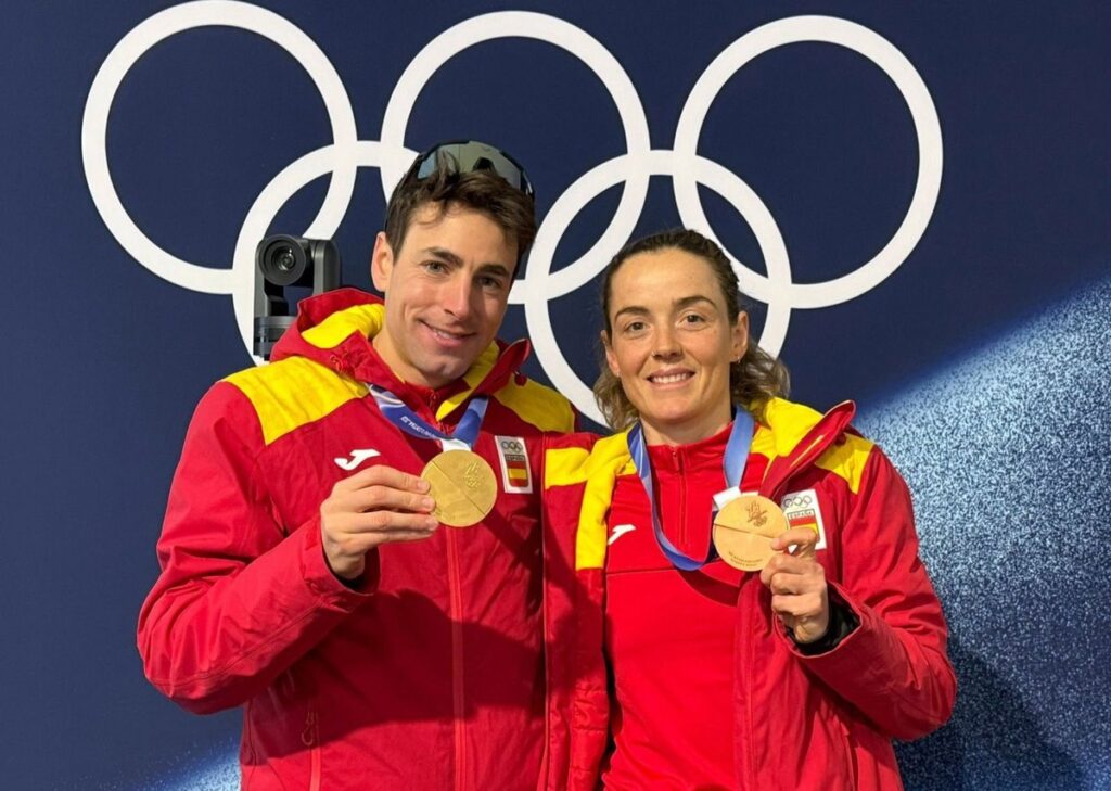 Oriol Cardona y Ana Alonso, bronce en el relevo mixto de esquí de montaña