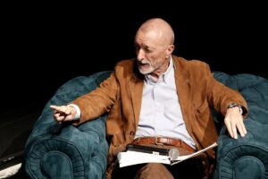 Pérez-Reverte invitará a Pablo Iglesias al foro sobre la guerra civil en Sevilla:»Uclés no volverá. Se ha desacreditado» | europapress.es
