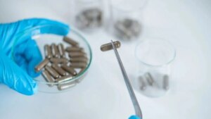 Podría haber una nueva arma secreta contra el cáncer: píldoras de caca