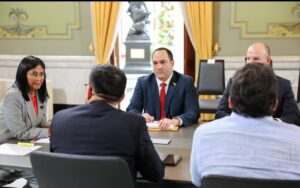 Presidente de Pdvsa dijo que avanza en una "agenda energética" con Colombia