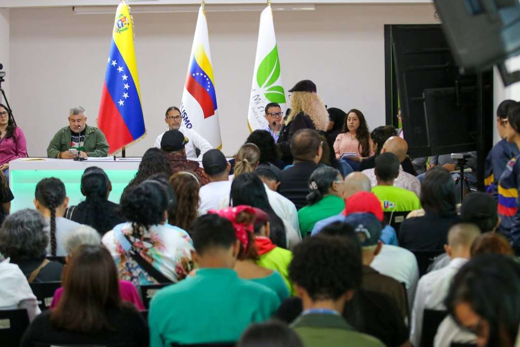 Realizan primer encuentro con movimientos y consejos ecosocialistas