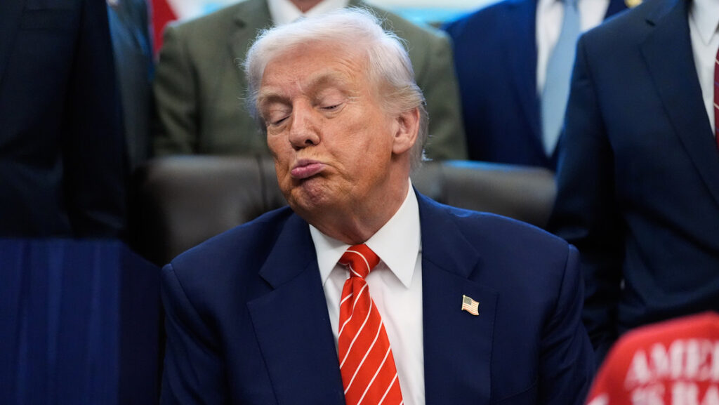 Reportan que el hombre detrás de las sanciones de Trump dejará su cargo por discordias con Bessent