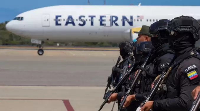 Retornan al país 309 migrantes en vuelo de repatriación