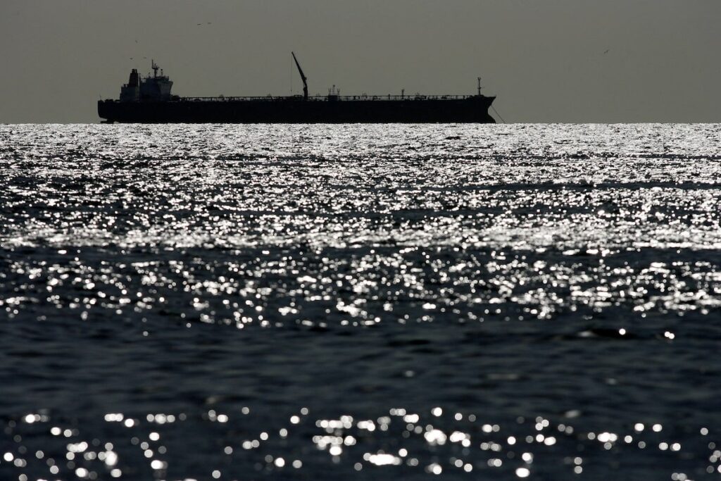 Reuters: En la región petrolera venezolana, la reforma industrial genera esperanza y escepticismo