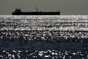 Reuters: En la región petrolera venezolana, la reforma industrial genera esperanza y escepticismo