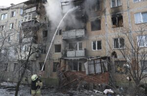 Rusia reanuda los ataques masivos a Ucrania bajo un frío extremo – AlbertoNews