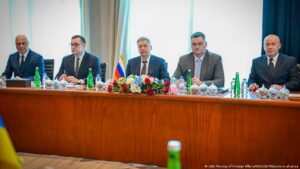 Rusia y Ucrania acuerdan en Abu Dabi canje de prisioneros