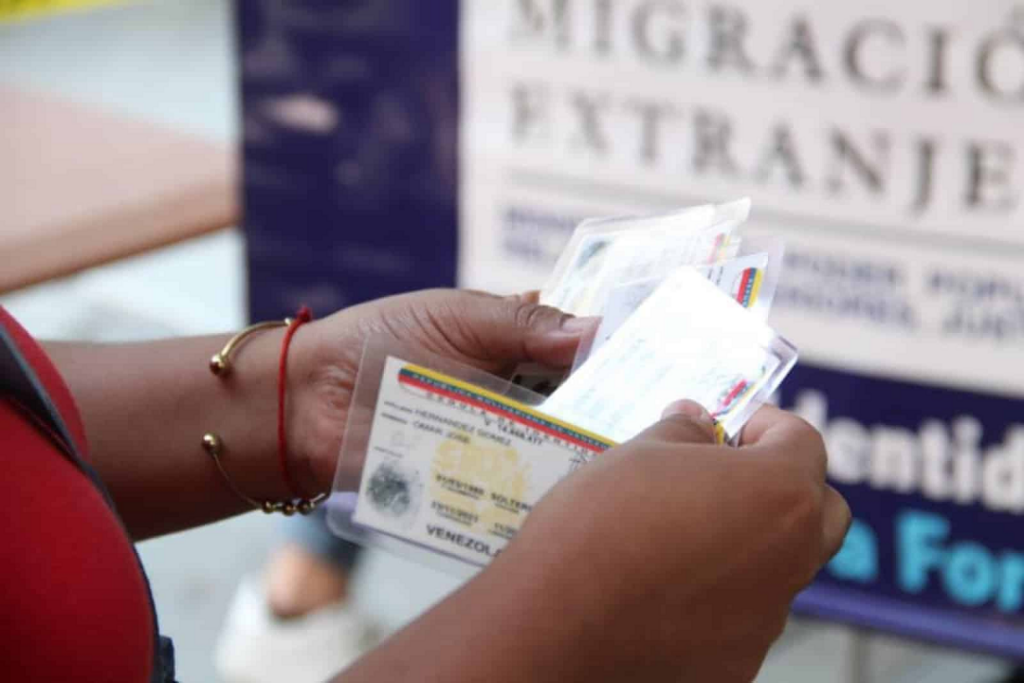 Saime activó operativo de cedulación en unidades móviles y oficinas