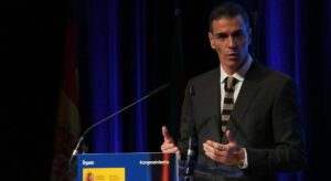 Sánchez prosigue su cruzada por unas redes sociales seguras y advierte de que «la voz de la democracia no será doblegada por los tecnoligarcas del algoritmo»