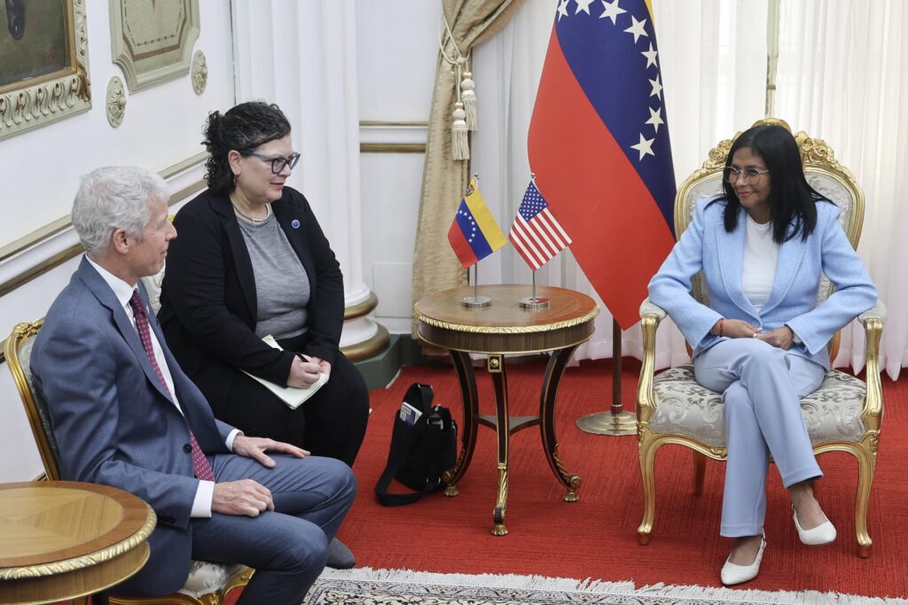 Secretario de Energía de EE UU impulsa histórico acuerdo con Delcy Rodríguez en Caracas
