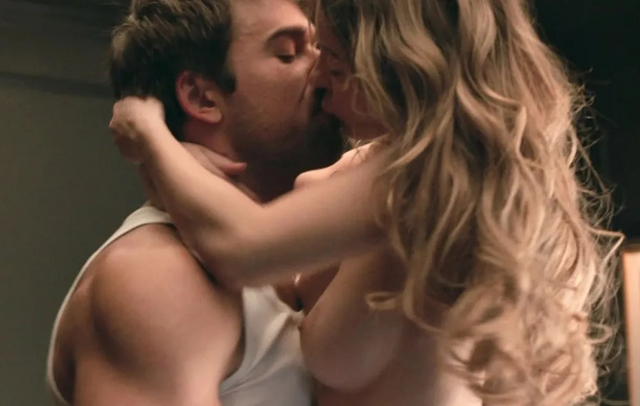 Sydney Sweeney desnuda en La Asistenta (2025)