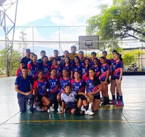 Taller “Valores y Preparación” al voleibol dictó el psicólogo Edgar Delgado Jerez