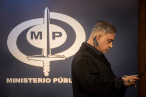 Tarek William Saab renuncia a la Fiscalía y asume como Defensor del Pueblo encargado