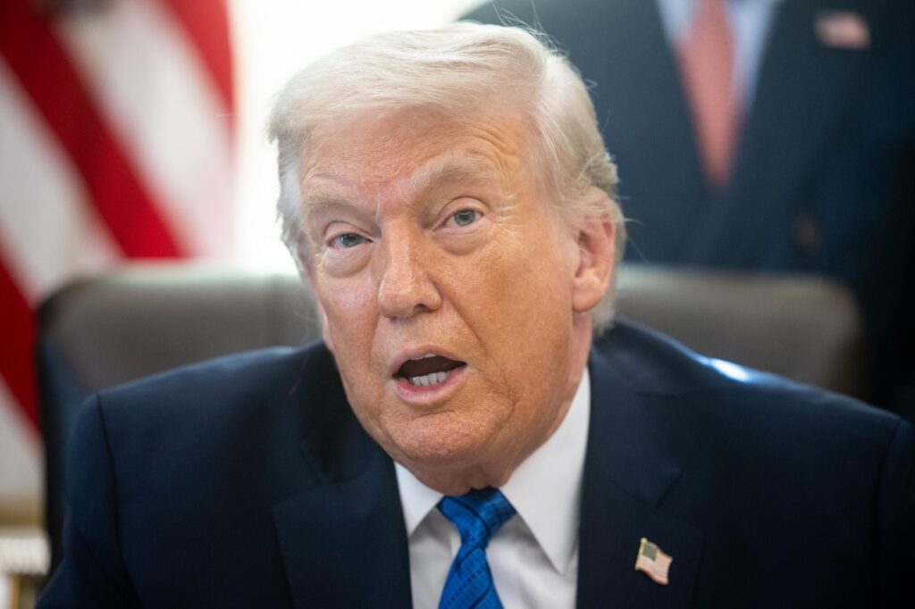 Trump condena fallo del Supremo contra sus aranceles