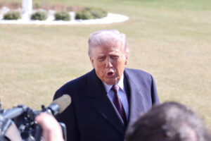 Trump dice que tal vez opte por «una toma de control amistosa de Cuba»