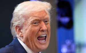 Trump impondrá arancel global del 10% amparado en nueva ley