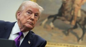 Trump sube del 10% al 15% los aranceles globales como represalia tras el varapalo del Supremo