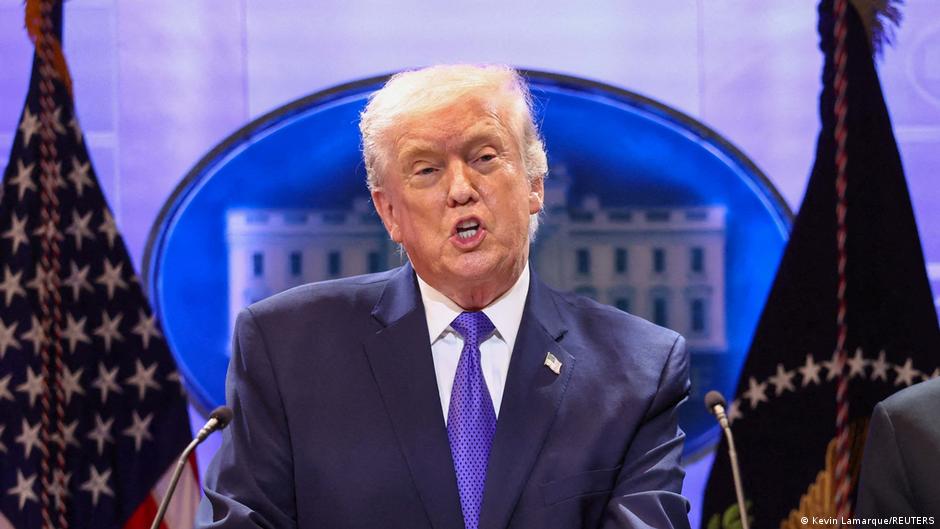 Trump subirá el nuevo arancel global a un 15%