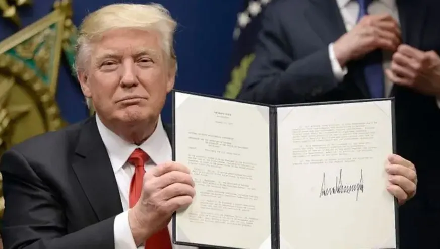 Trump también impondrá el nuevo arancel del 10 % a los países con acuerdos comerciales con EEUU - AlbertoNews