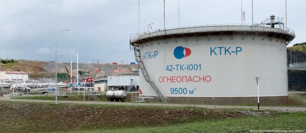 Ucrania reivindica bombardeo a puerto petrolero ruso - AlbertoNews